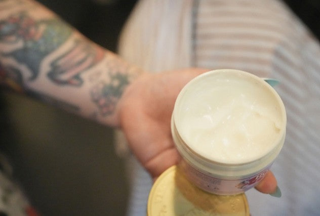 Hot Hands Sticky Hold Pomade (Korea) 150ml