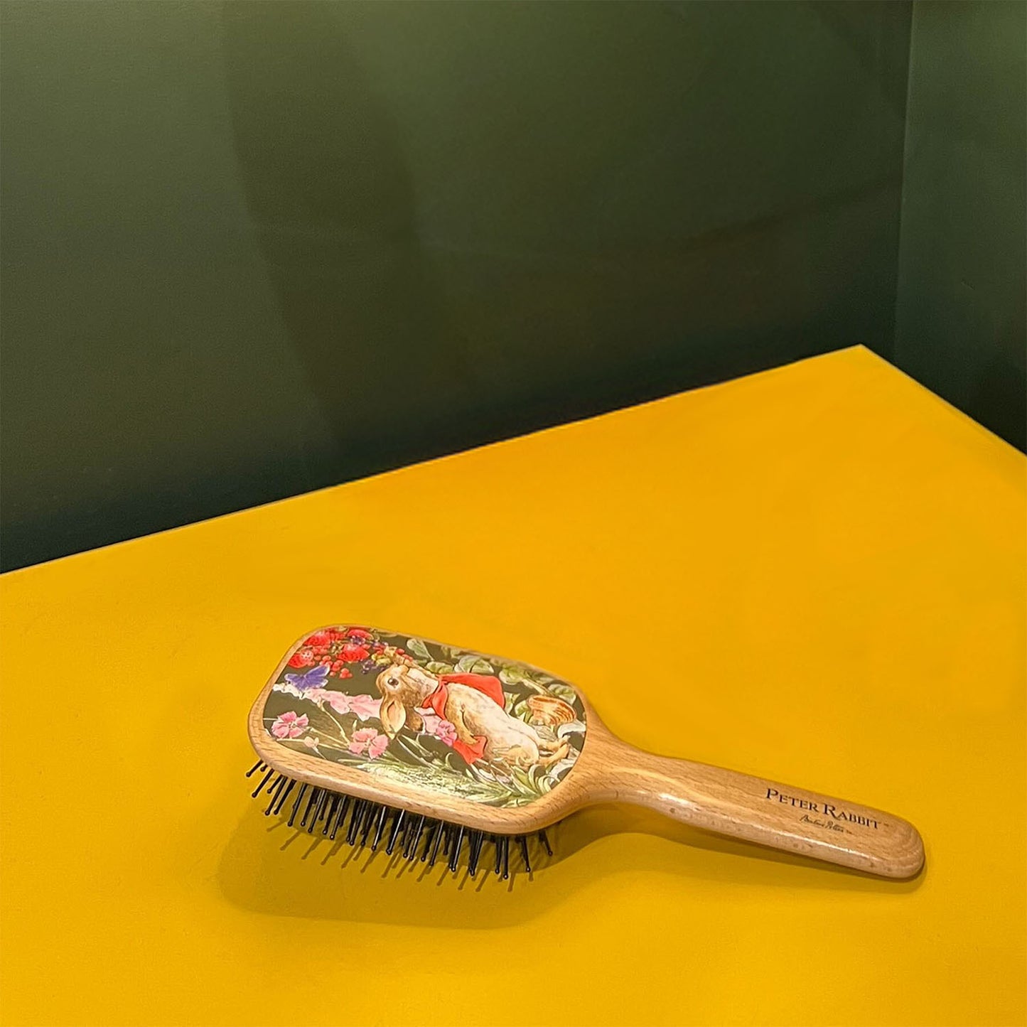 PR03-แปรงหวีผม KENT x Flopsy™ Fine Quill Paddle Brush (Peter Rabbit Ed.)